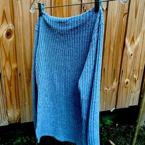 Classic Aritzia turtleneck, very cosy layering piece ☕️